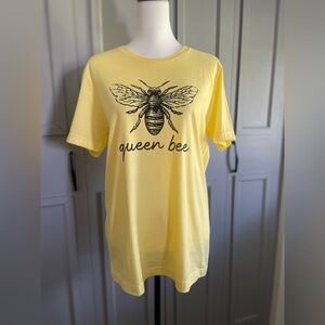 NWT Queen Bee yellow tee, size Medium